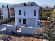 Izdavanje, kuća, 225m², Gornja Gorica, Podgorica - image 8