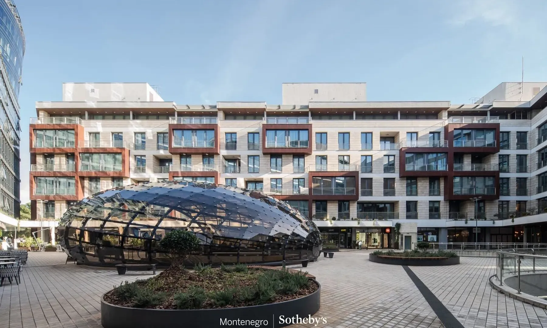 Prodaja, dvosoban stan, 106m², Kod Capital Plaze, Podgorica