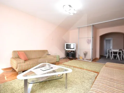 Prodaja, četvorosoban stan, 92m², Lepa Kata, Podgorica