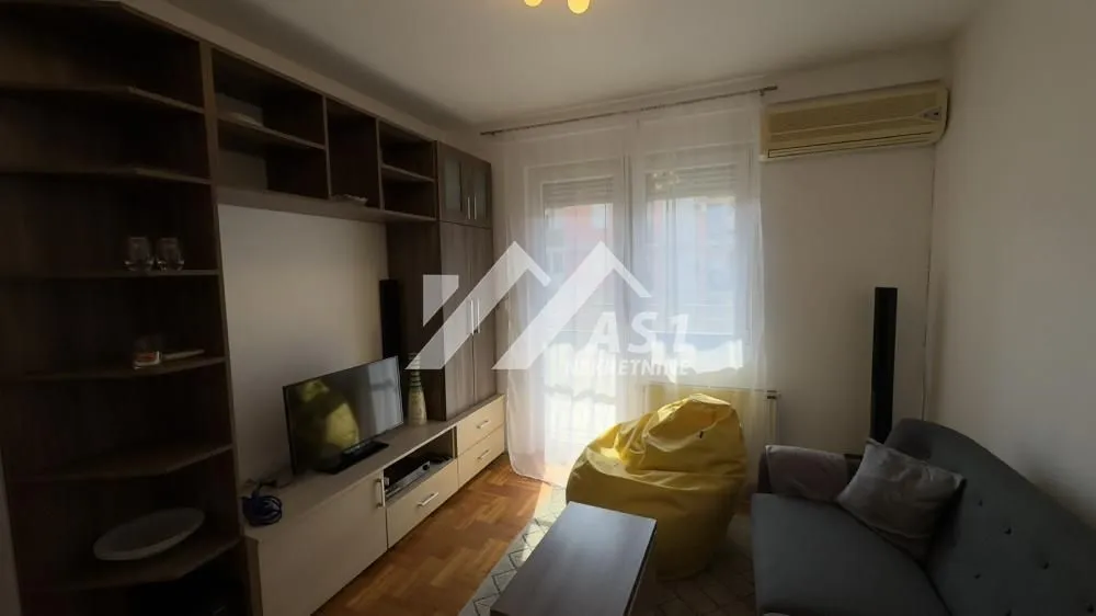 Izdavanje, jednosoban stan, 37m², Nova Detelinara, Novi Sad Sve Podlokacije