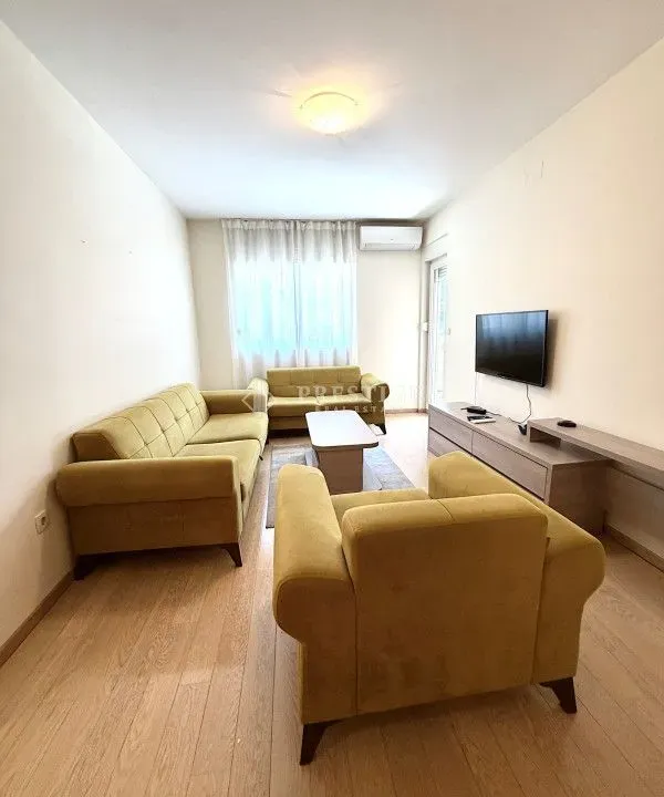 Rent, two bedroom apartment, 72m², City Kvart, Podgorica