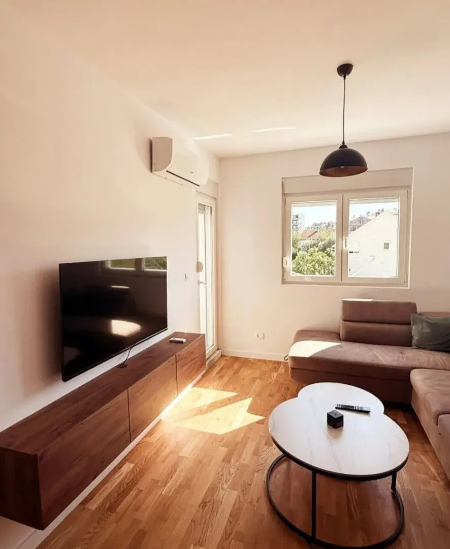 Izdavanje, jednosoban stan, 45m², Zabjelo, Podgorica