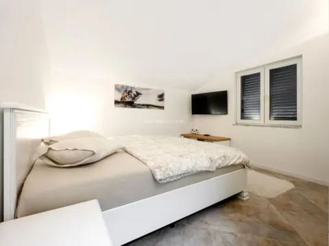 Rent, three bedroom apartment, 120m², Mrčevac, Tivat - image 16