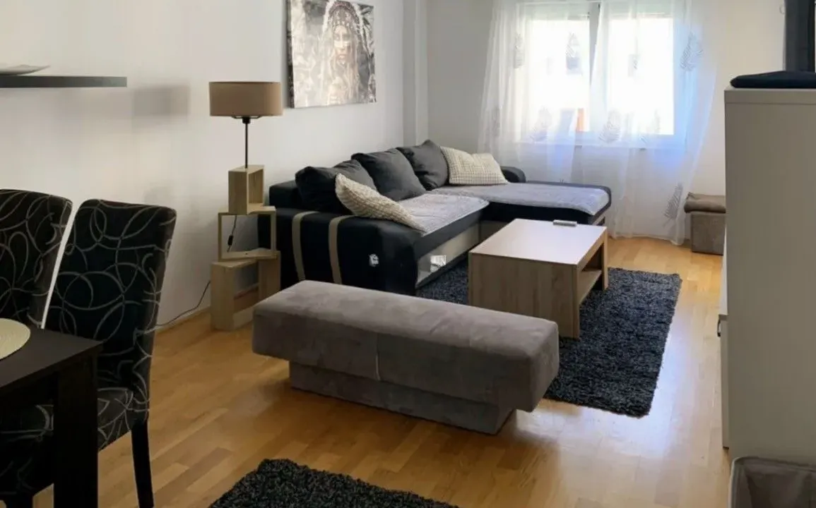 Izdavanje, jednosoban stan, 52m², Budva, Crna Gora