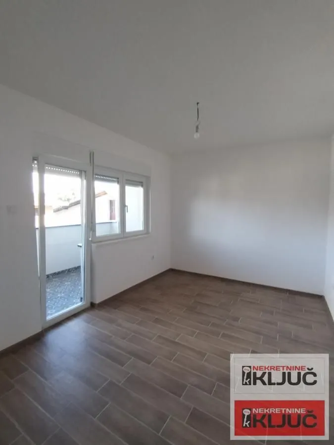 Prodaja, stan, 110m², Veternik, Novi Sad Sve Podlokacije
