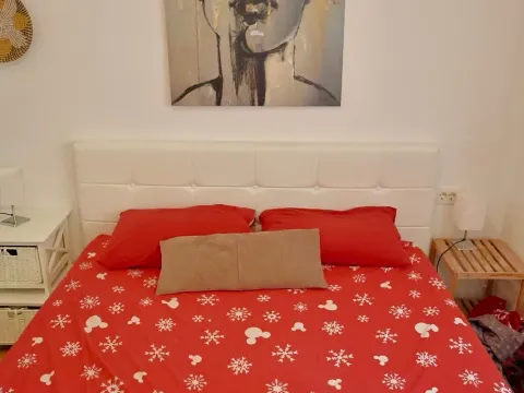 Izdavanje, dvosoban stan, 86m², Dobrota, Kotor - image 7