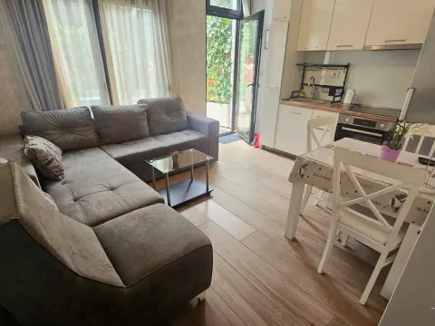 Prodaja, jednosoban stan, 38m², Pržno, Budva - image 1