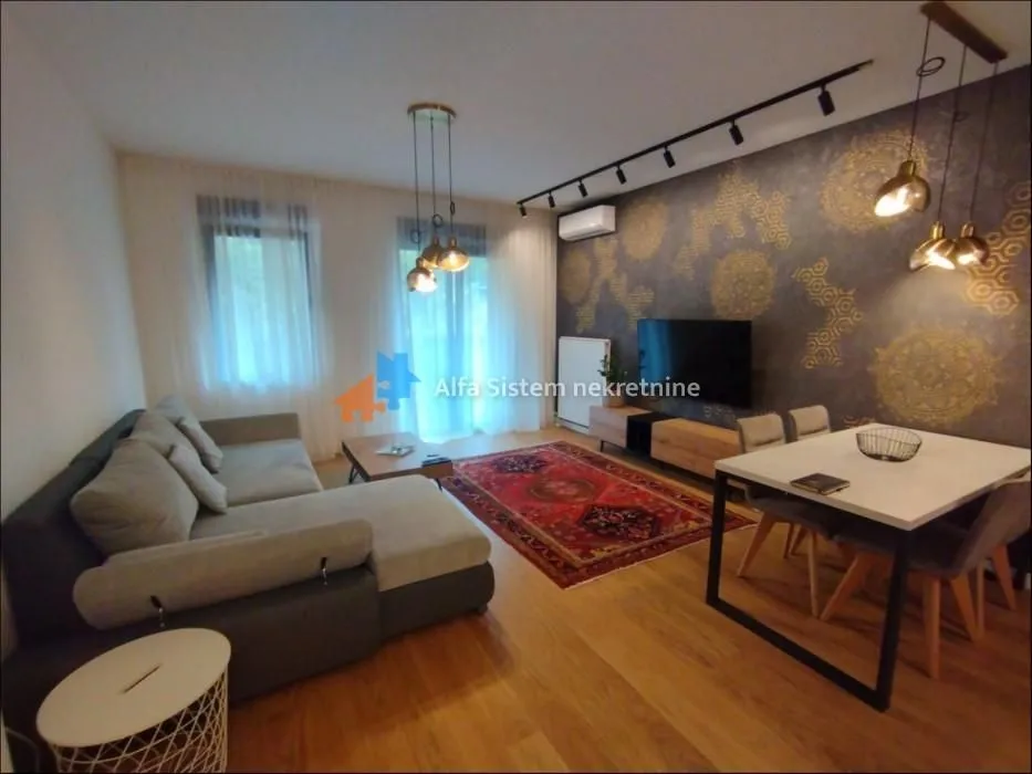 Izdavanje, trosoban stan, 88m², Trošarina, Voždovac Sve Podlokacije