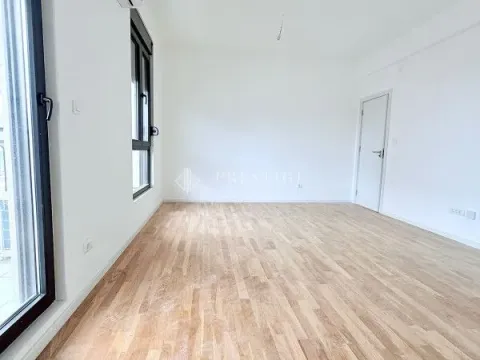 Izdavanje, dvosoban stan, 64m², Tološi, Podgorica - image 2