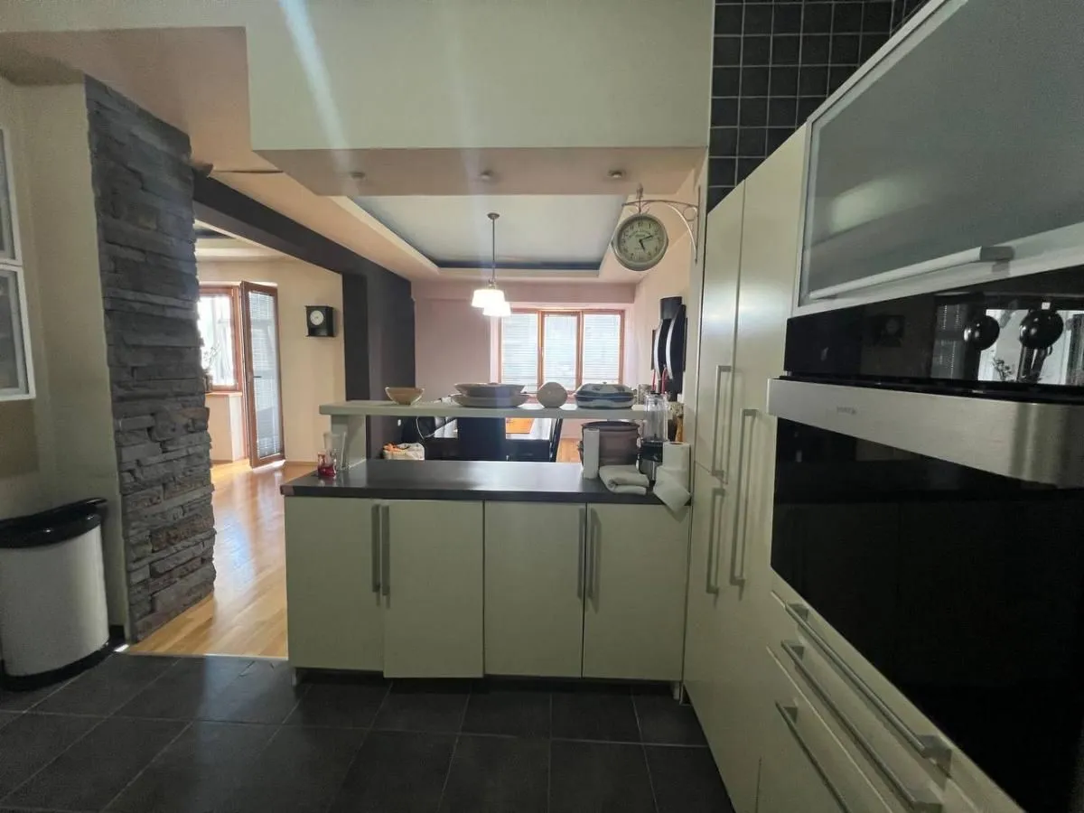 Prodaja, stan, 134m², Bulevar Oslobodjenja, Novi Sad Sve Podlokacije
