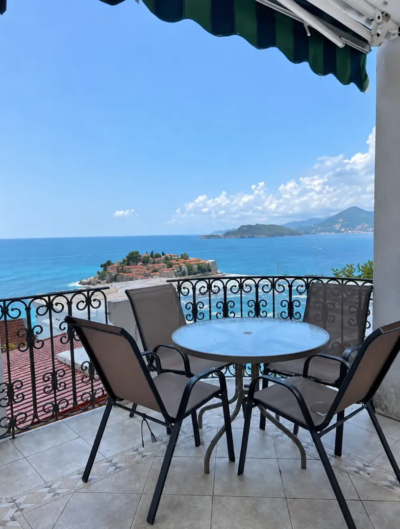 Sale, two bedroom apartment, 74m², Sveti Stefan, Budva