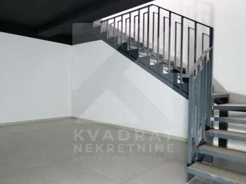 Rent, office space, 200m², New City, Podgorica - image 9