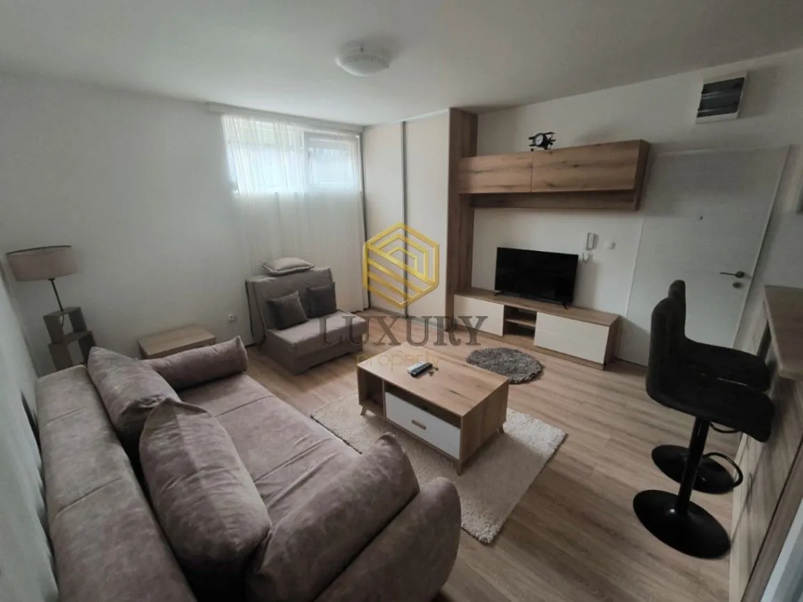 Rent, studio apartment, 28m², Central Point, Podgorica