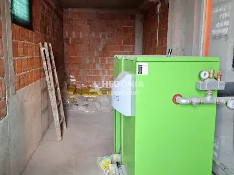 Prodaja, kuća, 210m², Boleč, Grocka - image 19