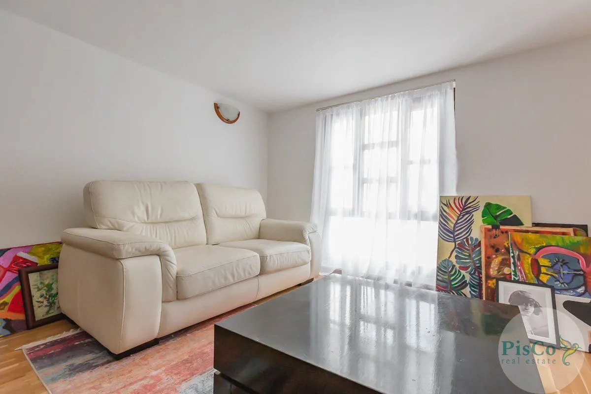 Rent, four bedroom apartment, 300m², Gorica C, Podgorica