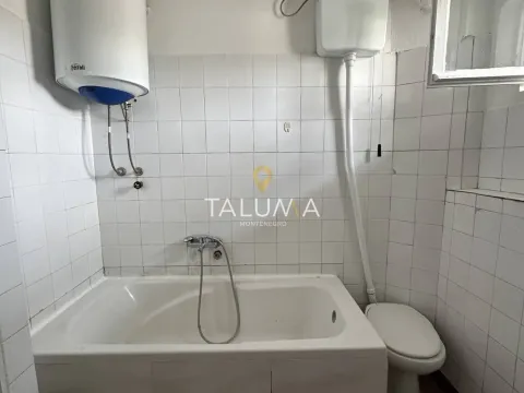 Rent, two bedroom apartment, 65m², Pobrežje, Podgorica - image 6