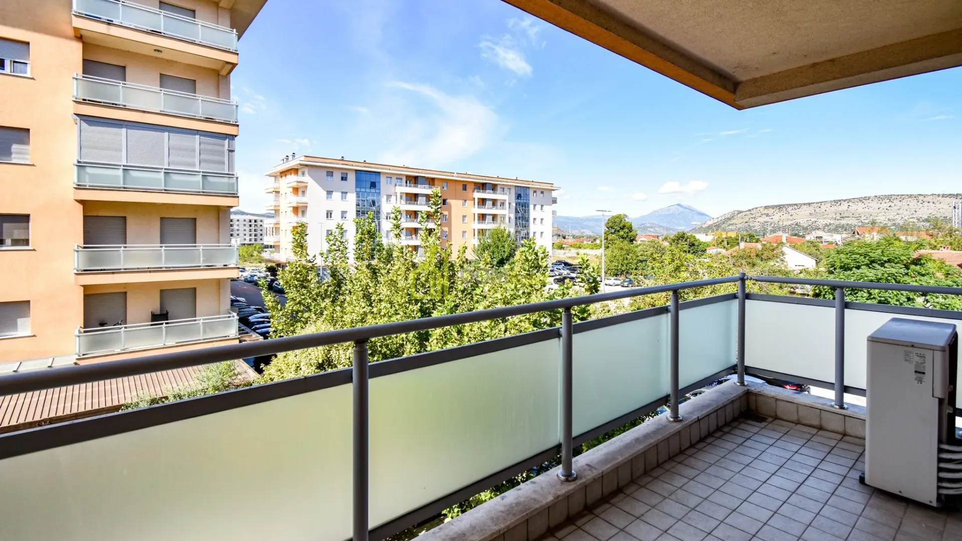 Rent, three bedroom apartment, 120m², City Kvart, Podgorica