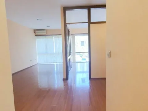 Izdavanje, poslovni prostor, 42m², Centar, Podgorica - image 5