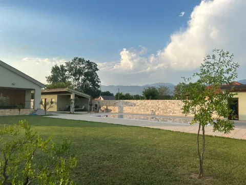 Rent, house, 220m², Ćurilac, Danilovgrad - image 2