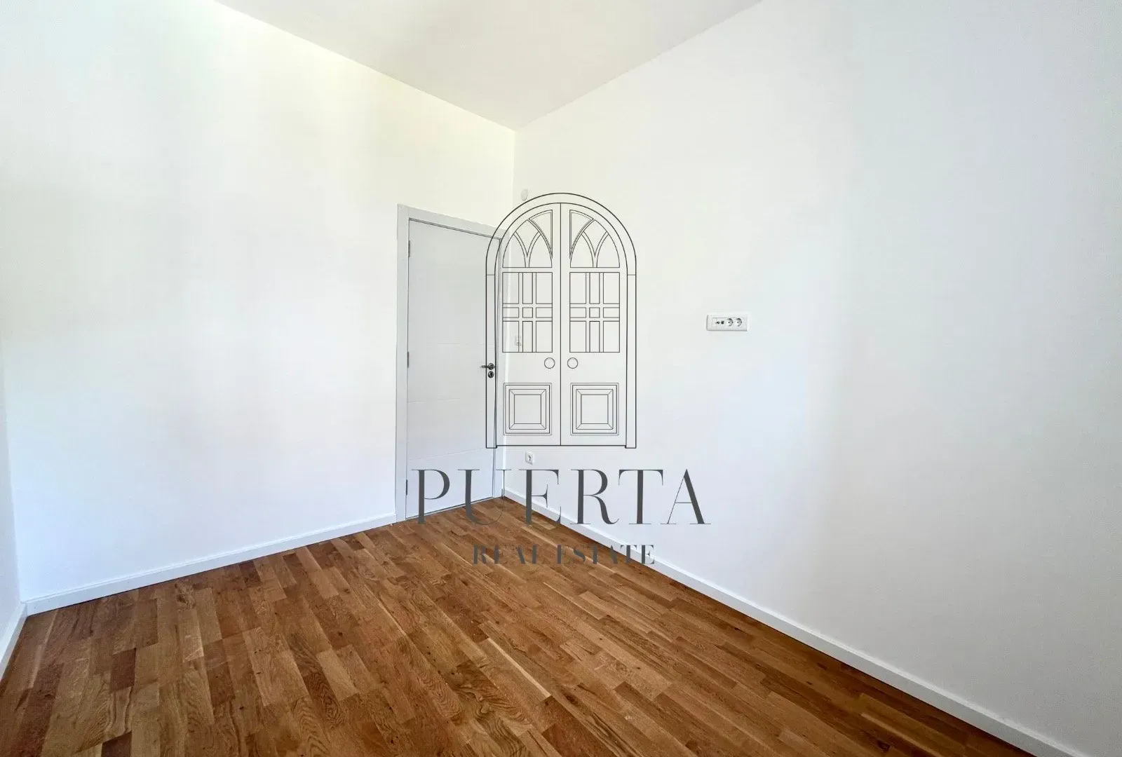 Prodaja, dvosoban stan, 64m², Tološi, Podgorica