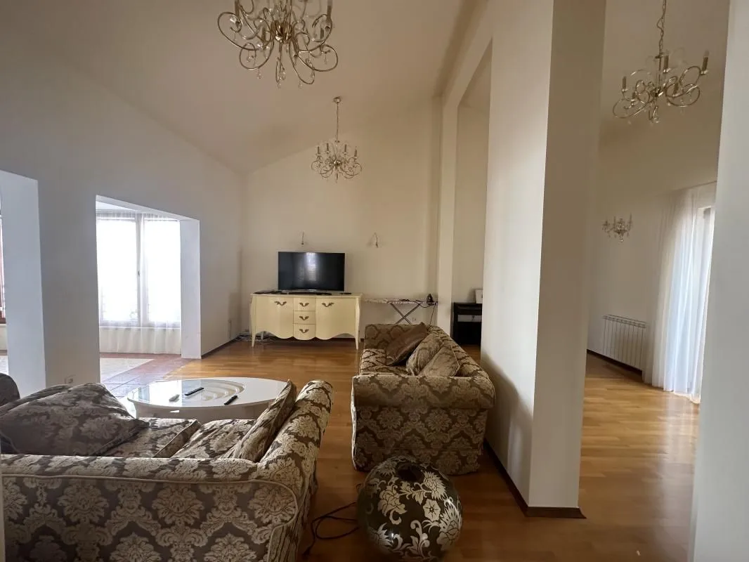 Sale, three bedroom apartment, 366m², Petrovac, Budva