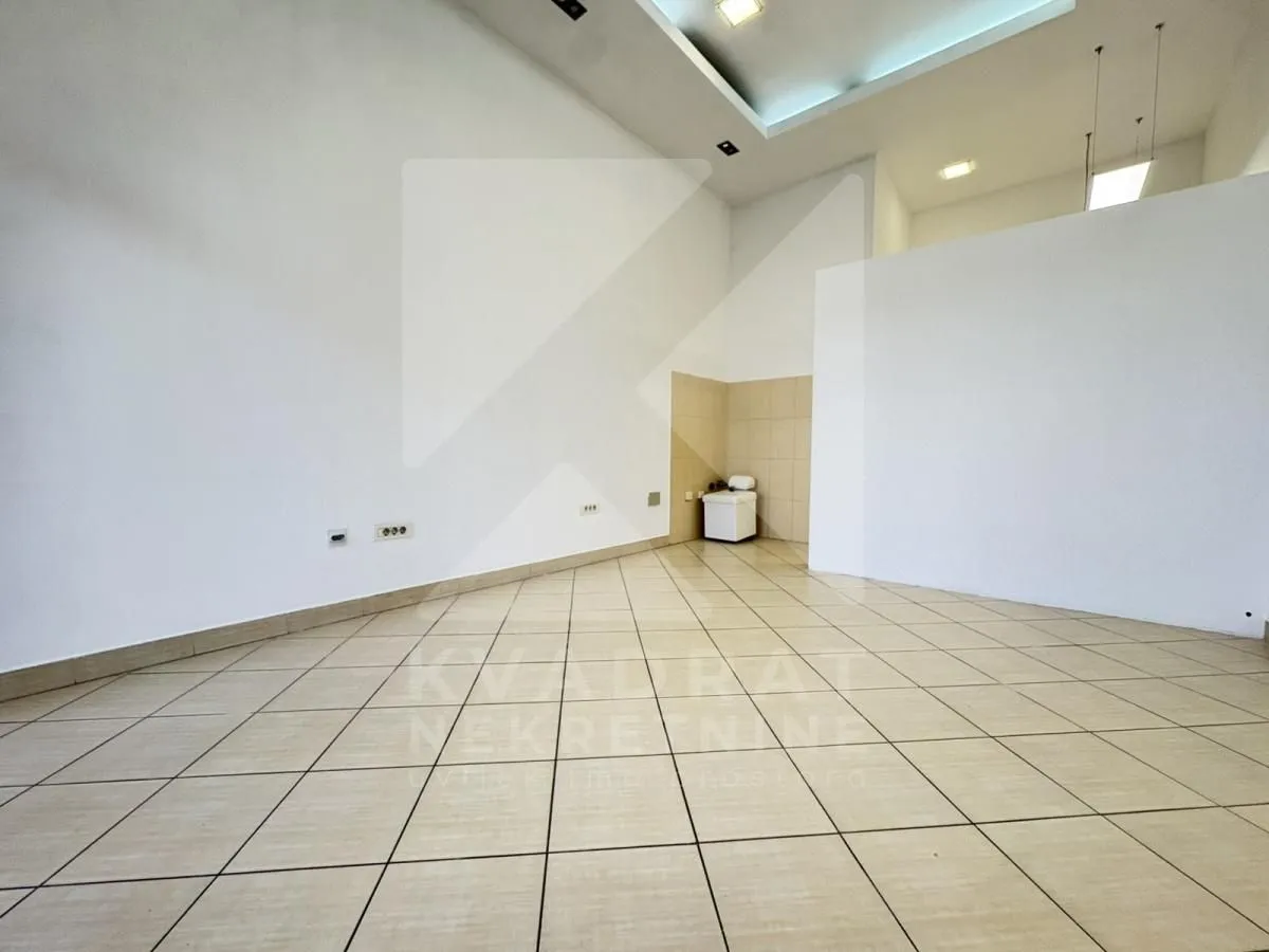 Izdavanje, poslovni prostor, 23m², Stari Aerodrom, Podgorica