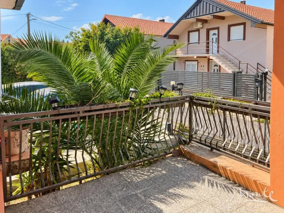 Prodaja, kuća, 175m², Zagorič, Podgorica