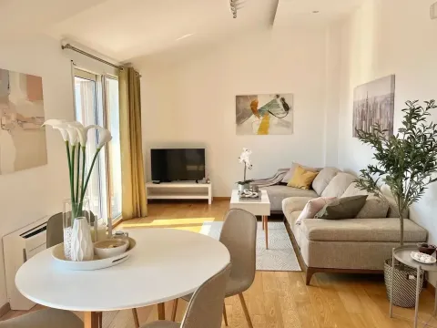 Sale, three bedroom apartment, 99m², Kalimanj, Tivat - image 4