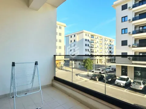 Izdavanje, jednosoban stan, 47m², City Kvart, Podgorica - image 15