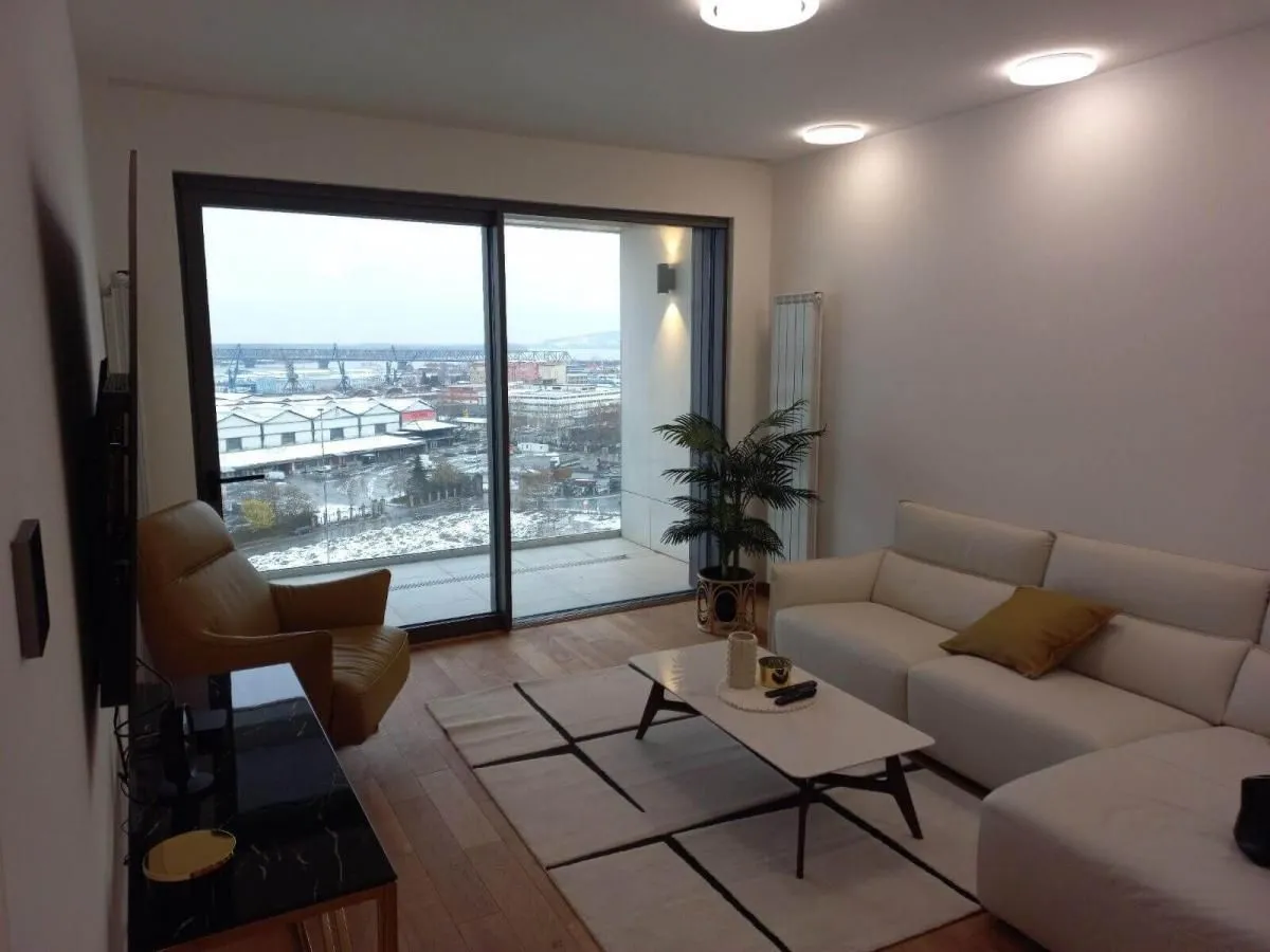 Izdavanje, četvorosoban stan, 95m², Stari Grad, Beograd