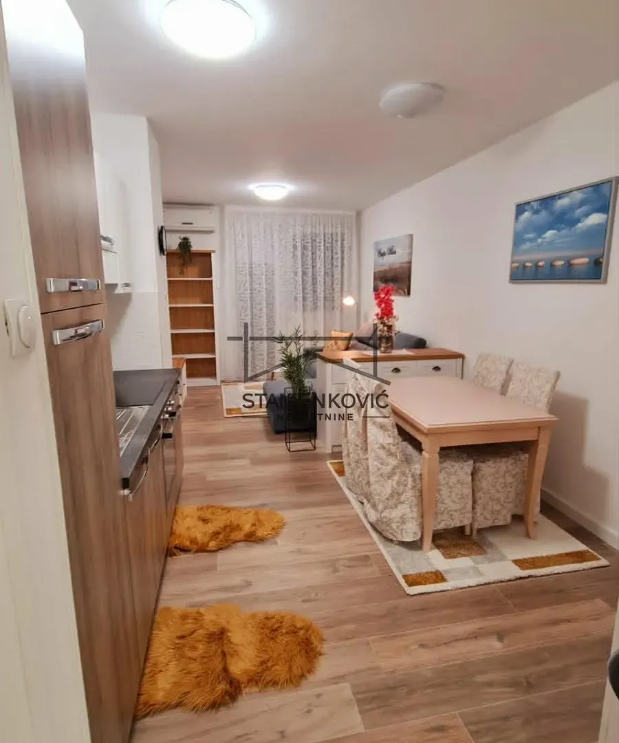 Izdavanje, stan, 34m², Sajam, Novi Sad Sve Podlokacije