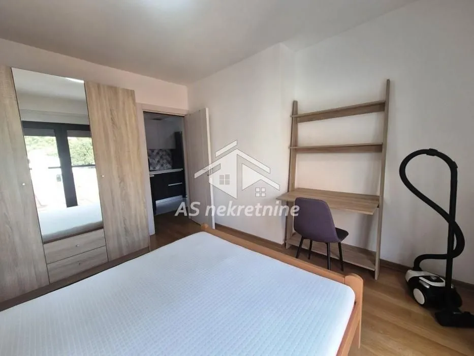 Izdavanje, dvosoban stan, 36m², Zeleni Venac, Beograd