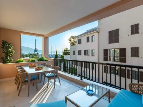 Sale, three bedroom apartment, 201m², Porto Montenegro, Tivat - image 24