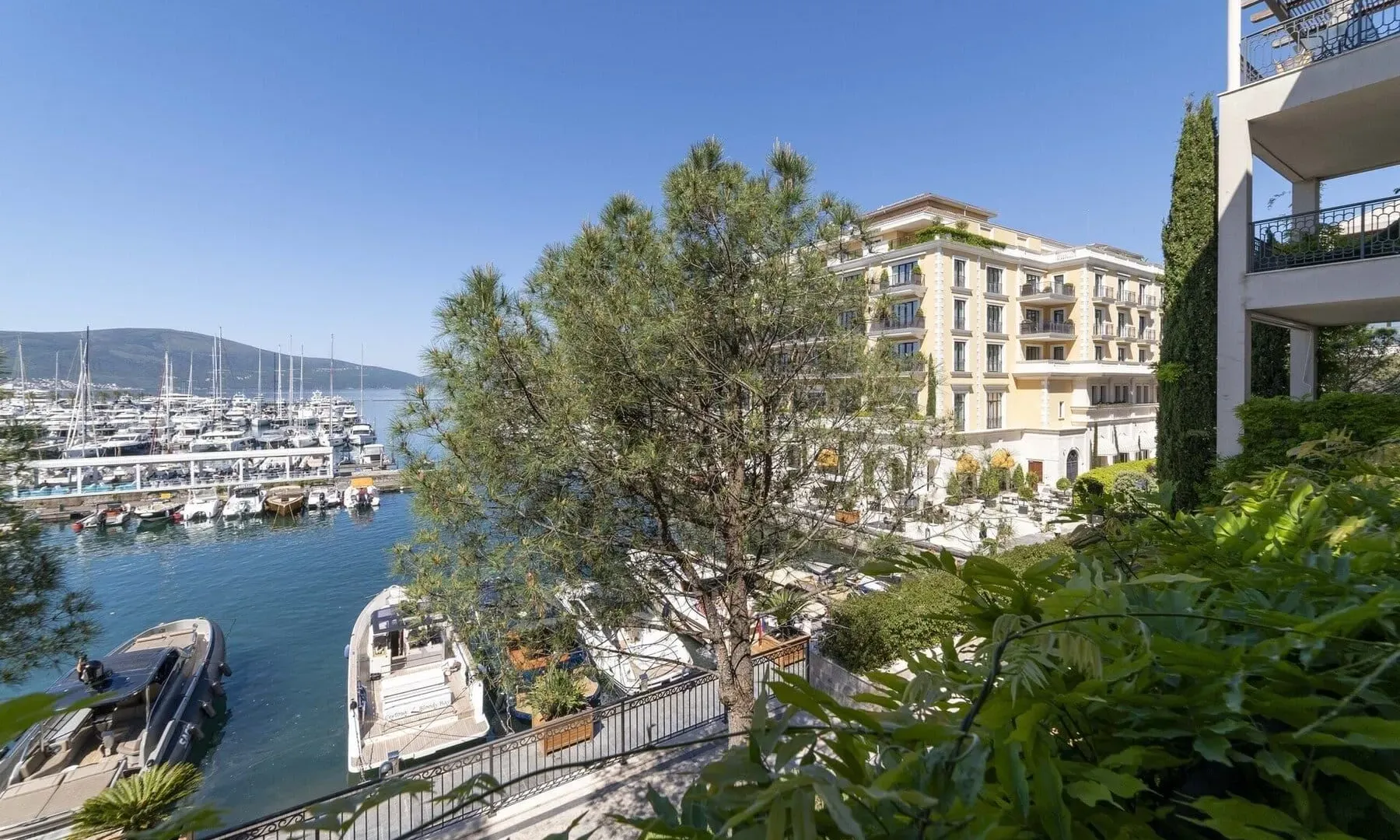 Sale, two bedroom apartment, 138m², Porto Montenegro, Tivat