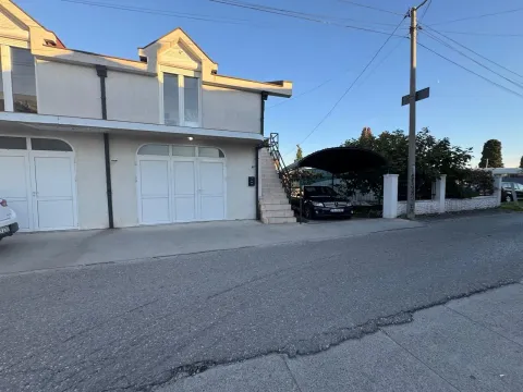 Rent, office space, 120m², Gornja Gorica, Podgorica - image 13