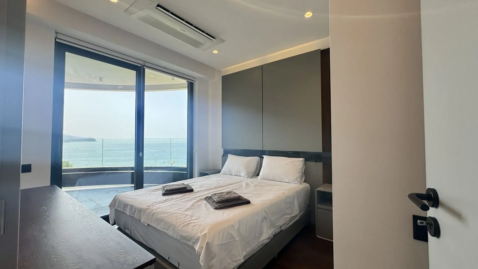 Sale, two bedroom apartment, 116m², Bečići, Budva