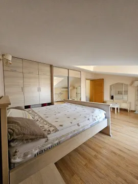 Rent, three bedroom apartment, 150m², Zelenika, Podgorica - image 7