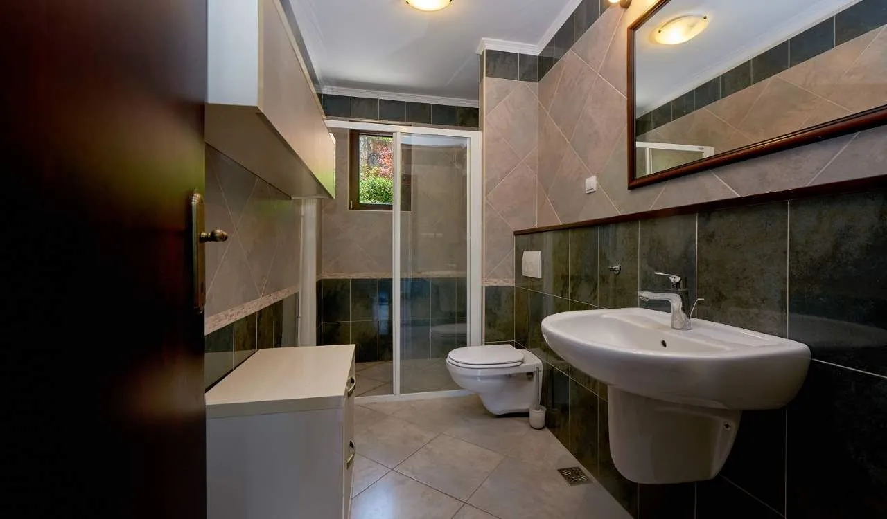 Sale, house, 235m², Kostanjica, Kotor
