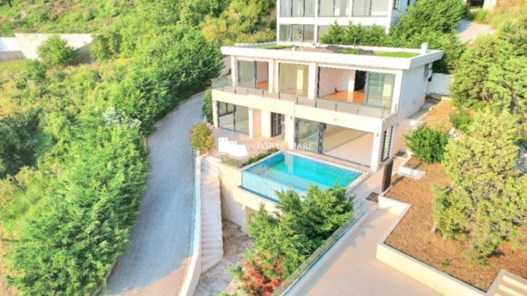 Sale, house, 304m², Blizikuće, Budva