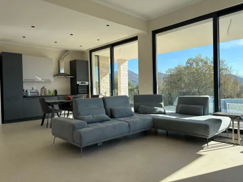 Prodaja, četvorosoban stan, 165m², Herceg Novi, Crna Gora - image 10
