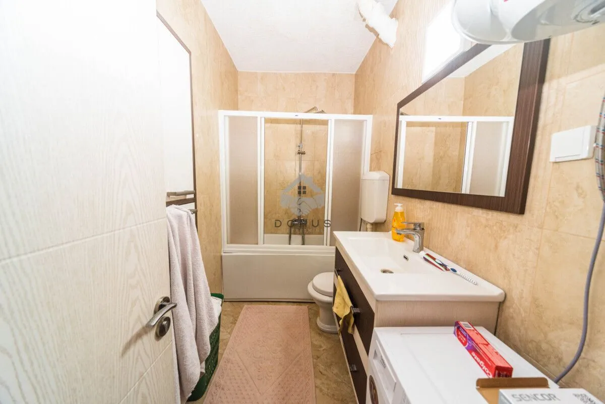 Izdavanje, dvosoban stan, 72m², Autobuska stanica, Podgorica