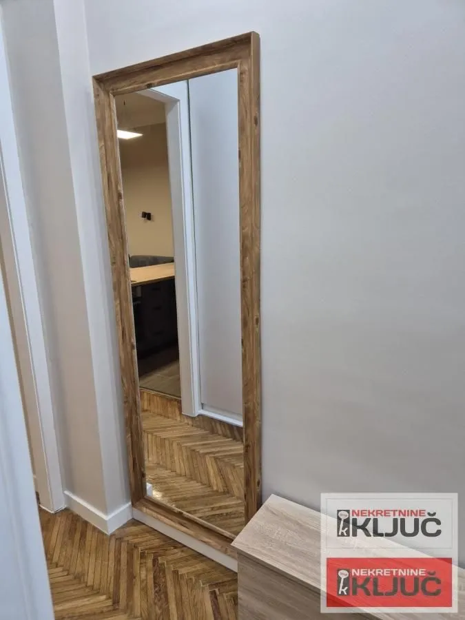 Prodaja, jednosoban stan, 32m², Centar, Novi Sad
