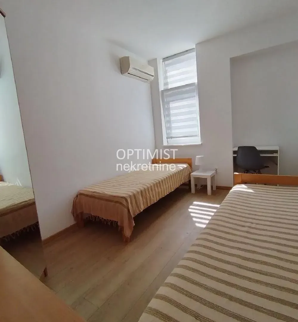 Prodaja, trosoban stan, 61m², Skadarlija, Beograd