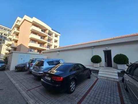 Sale, two bedroom apartment, 64m², Bečići, Budva - image 25