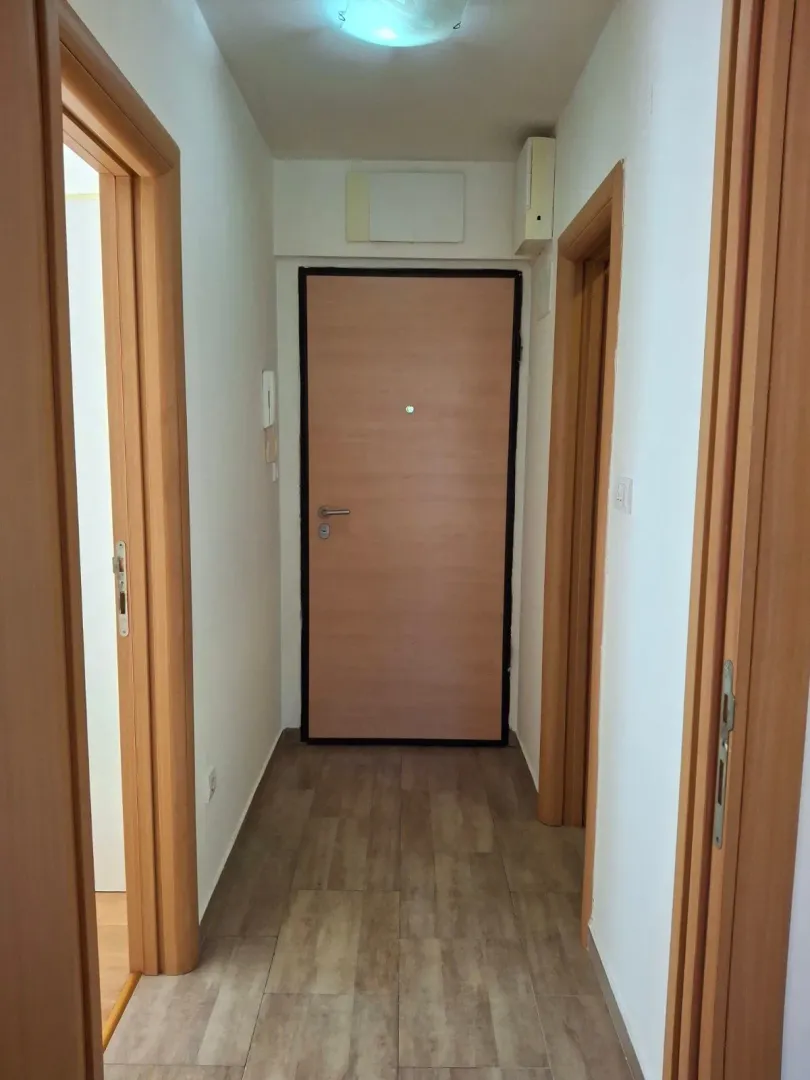 Izdavanje, jednosoban stan, 40m², Dalmatinska ulica, Podgorica