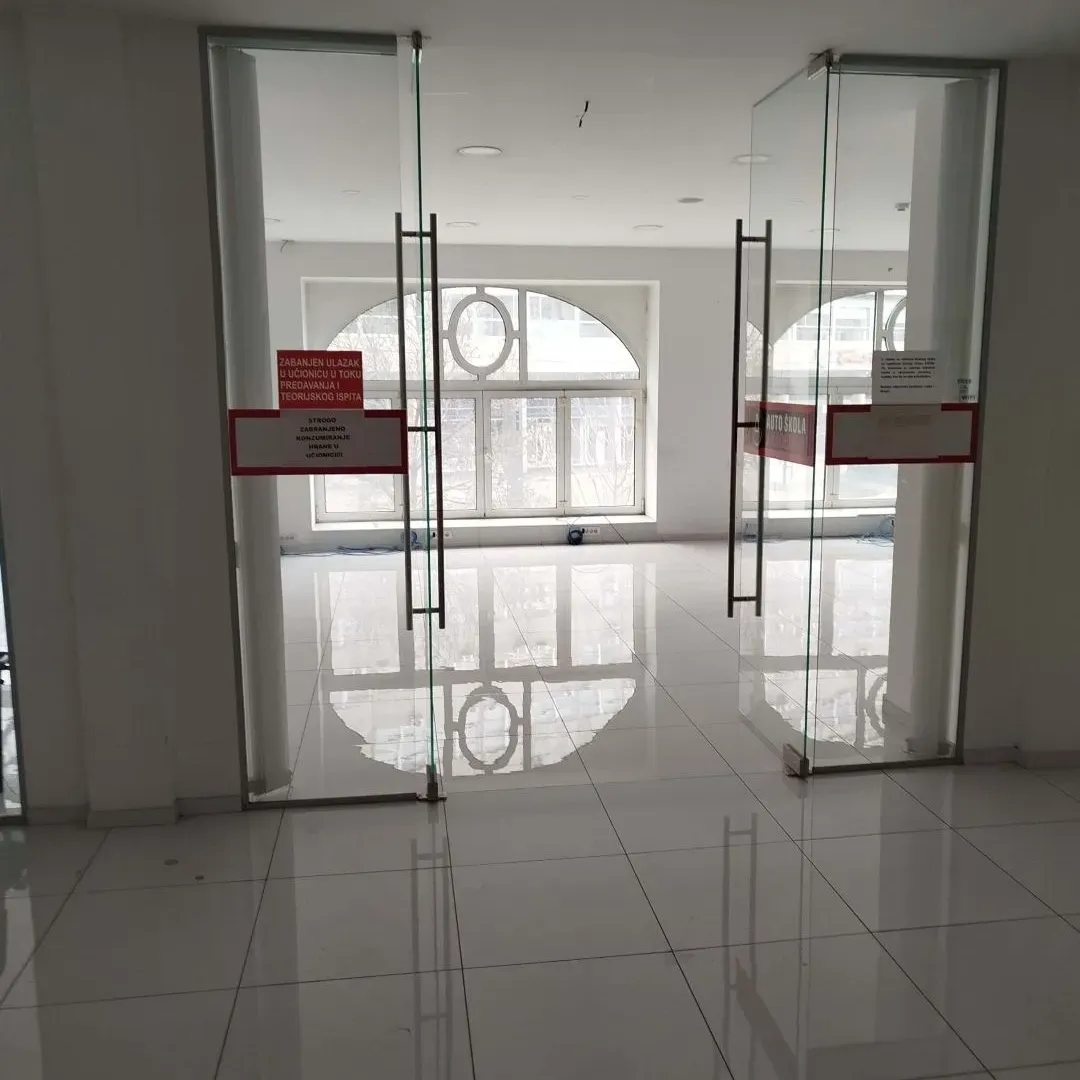 Rent, one bedroom apartment, 190m², Stari Grad, Beograd