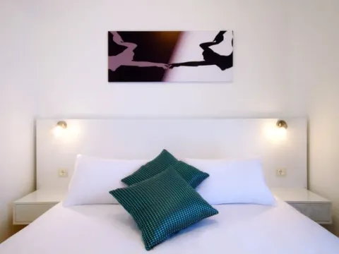 Izdavanje, dvosoban stan, 46m², Gospoština, Budva - image 9