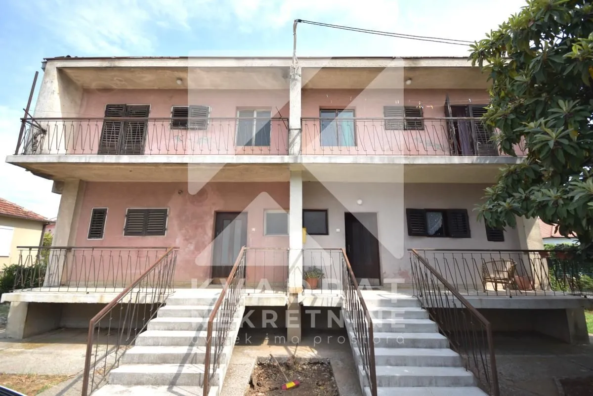 Prodaja, kuća, 300m², Masline, Podgorica