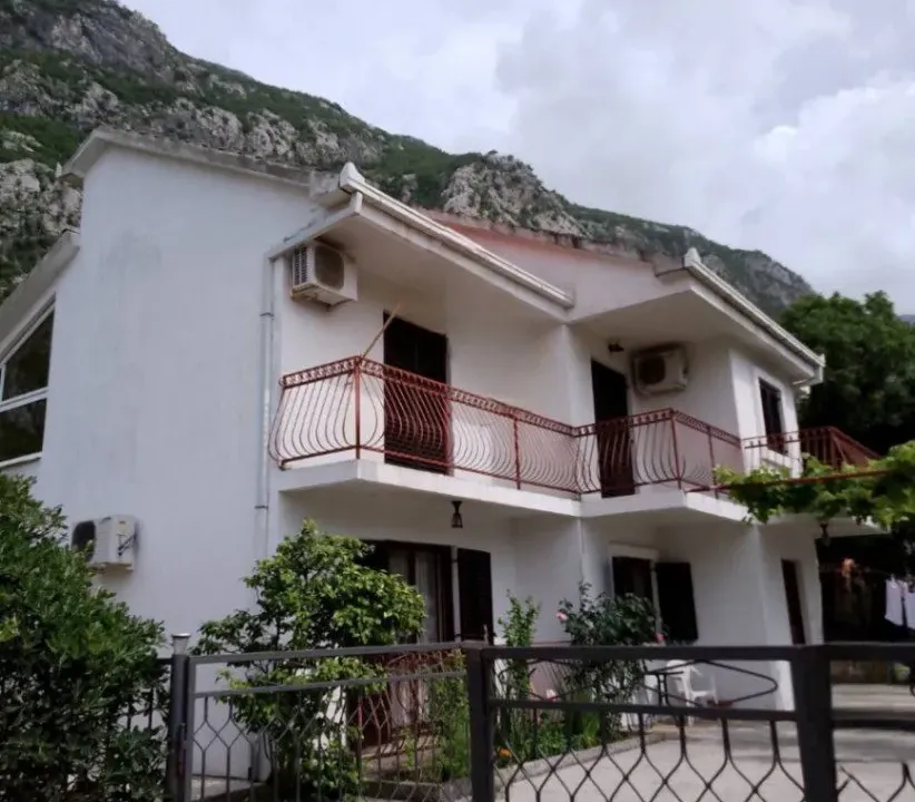 Rent, house, 150m², Dobrota, Kotor