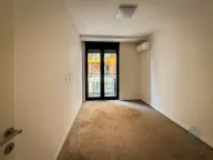 Izdavanje, poslovni prostor, 78m², Kod Capital Plaze, Podgorica - image 6